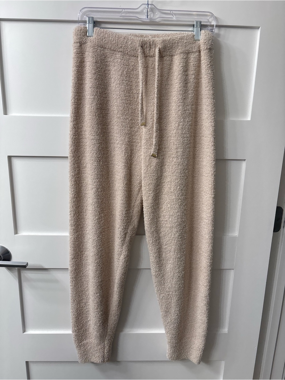 cupcakes & cashmere Womens Cozy Sherpa Plush Drawstring Joggers in Beige